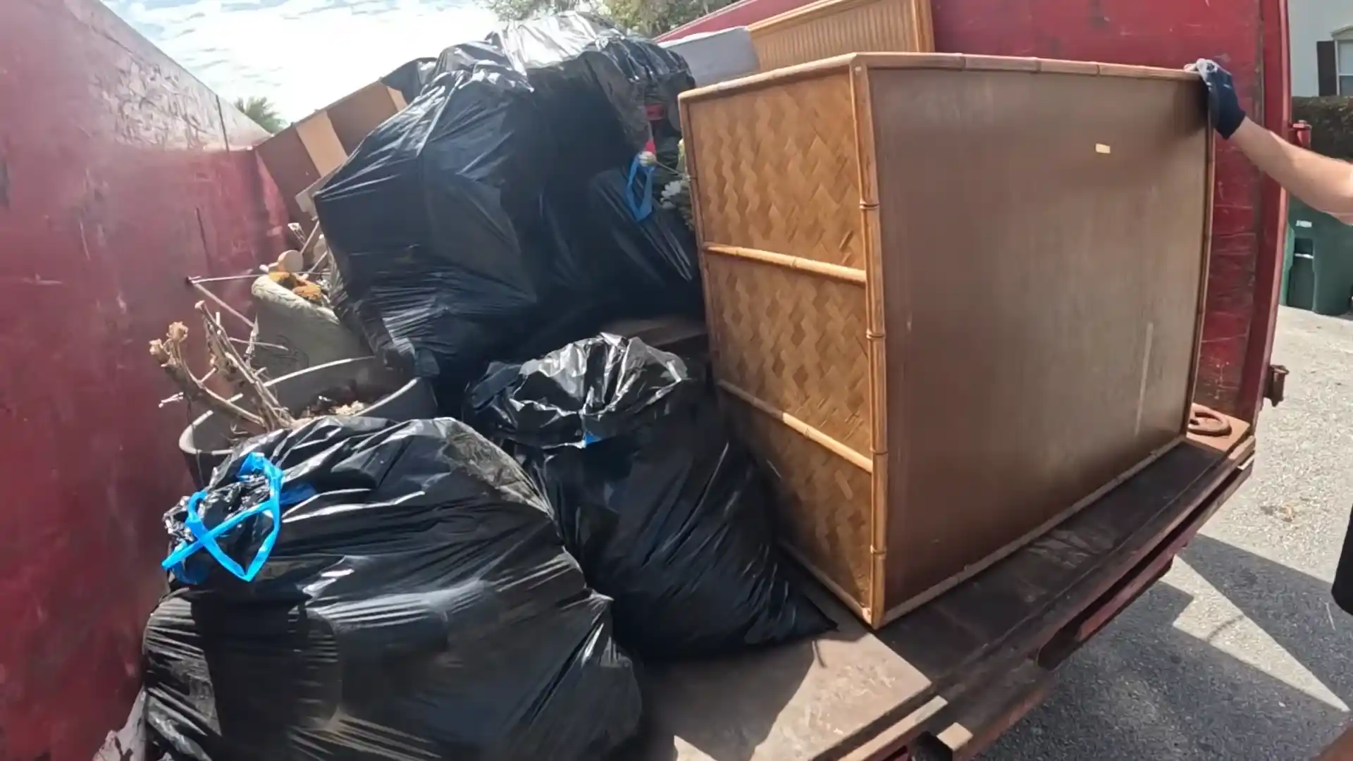 Bulk pickup in Harrisburg NC